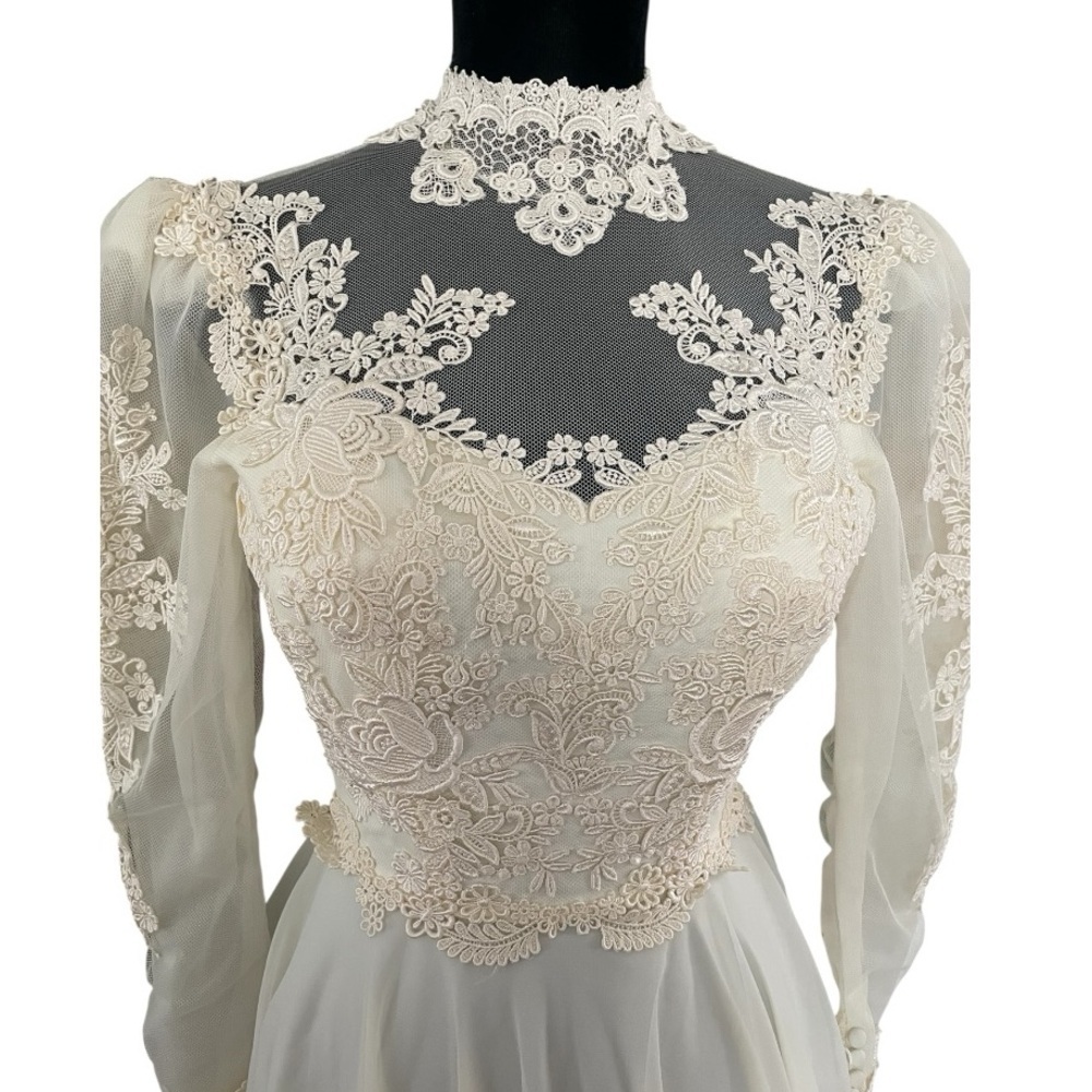 Vintage 1960-1970s Ivory Wedding Dress Lace Train Longsleeve High Neck union USA - Picture 6 of 16